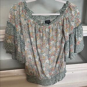 GiGiO Floral Ruffle Top